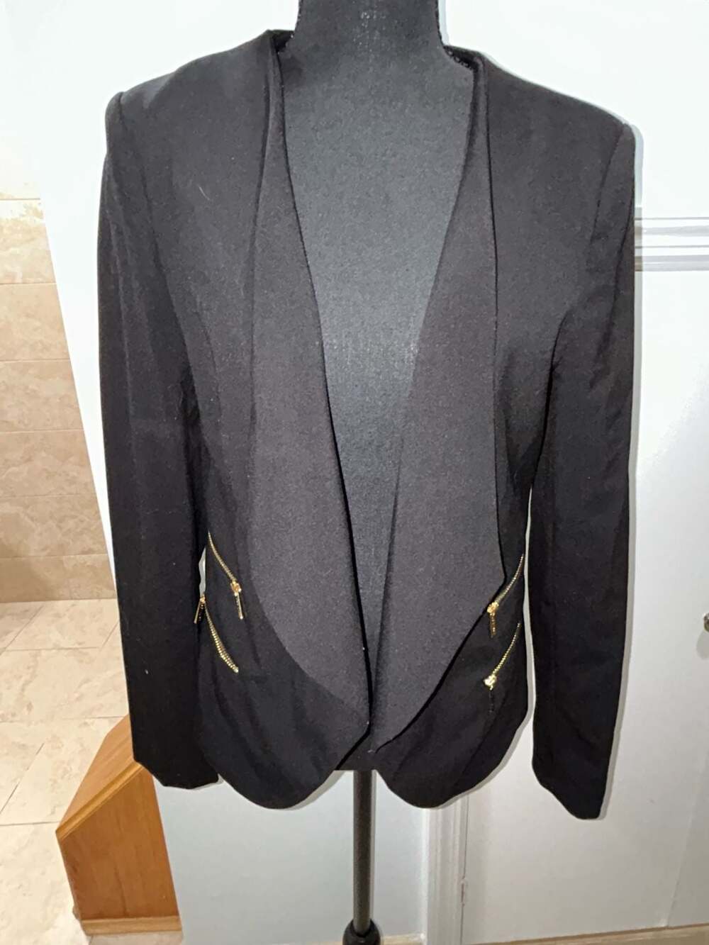Calvin Klein Blazer Size 8 Black Open Front Gold Zipper Jacket